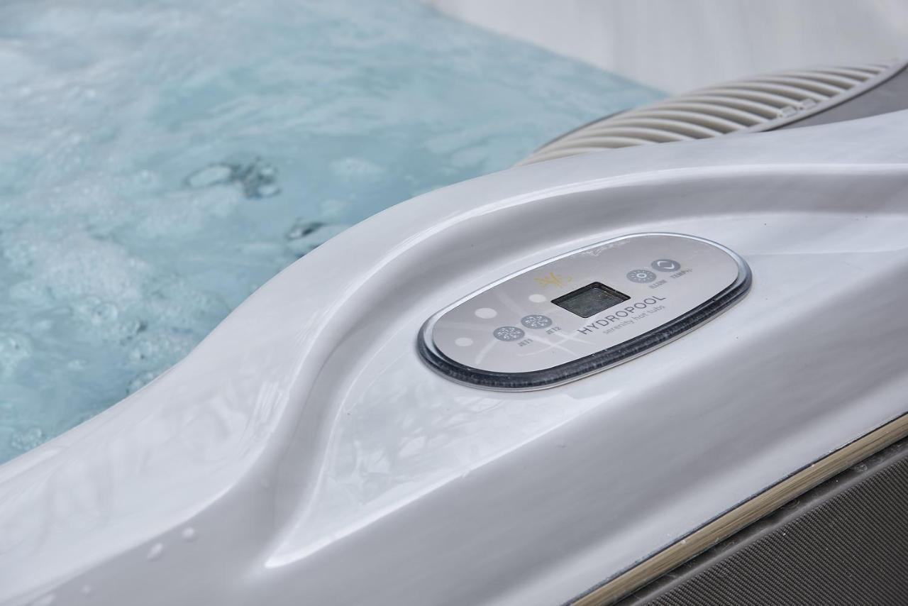 Luxury Cotswolds Cottage Optional Hot Tub, Castle Combe Εξωτερικό φωτογραφία